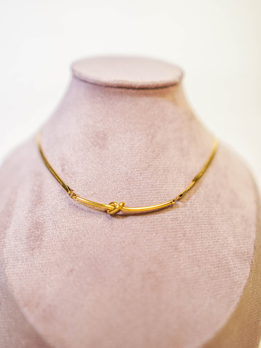 Knot Necklace
